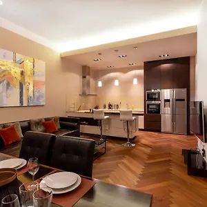 Address Deluxe Downtown Apartment Laibach