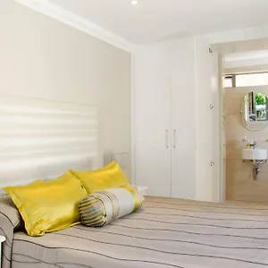 Echo Friendly Sunny Contemporary Garden Flat Apartment
